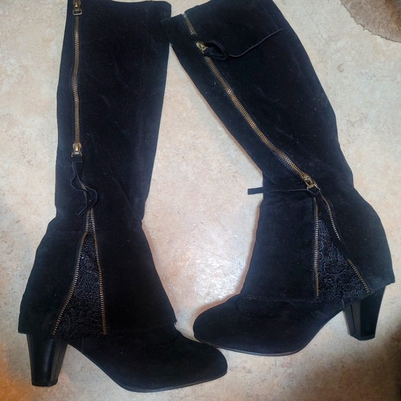 Womens boots - Picture 1 of 2